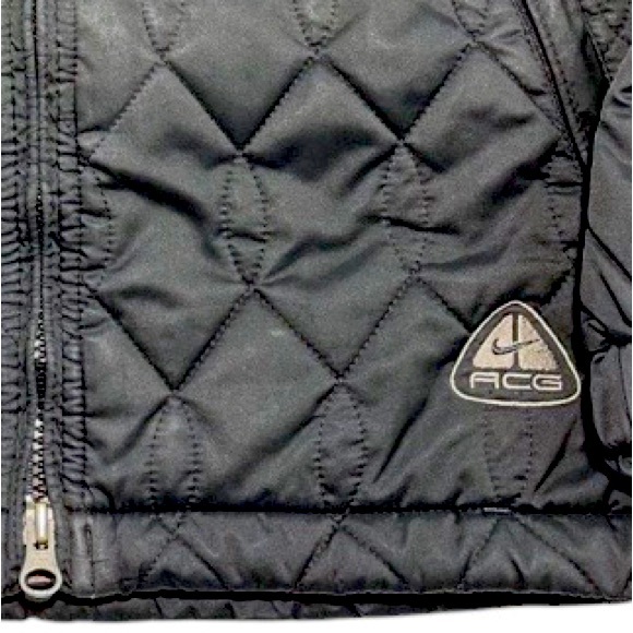 NIKE ACG 3 WomensOuter Layer Quilted Convertible Vest /Jacket size S (4-6) - Picture 10 of 15